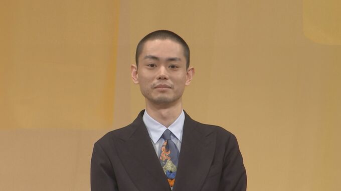 【菅田将暉　号泣する原田美枝子をヨシヨシ「気付いたら頭を撫でていた」】|TBS NEWS DIG