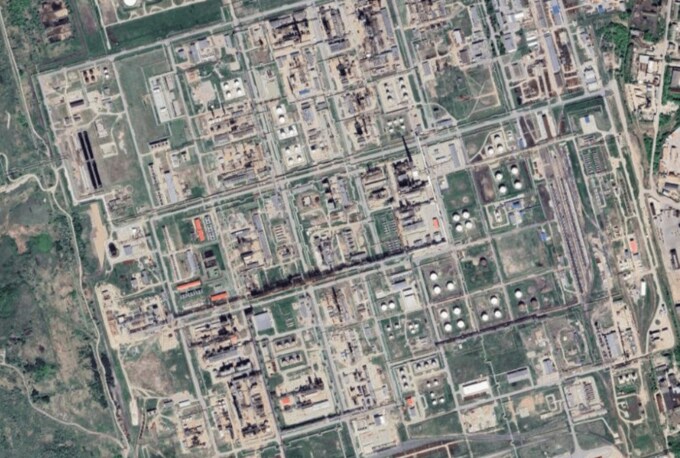 ウクライナ、ロシア南部のロスネフチ製油所を攻撃－火災が発生