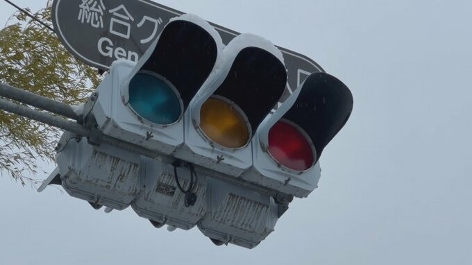 山中湖で積雪16㎝、甲府3㎝　朝方に交通機関に乱れ　停電は一時、最大700軒　|　山梨のニュース | ＵＴＹテレビ山梨