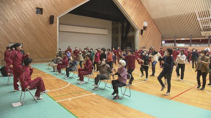 高校生考案「田高（でんこう）体操」で健康に！オリジナル体操をお年寄りにお披露目　福島　|　福島のニュース│TUF