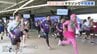 「ふだんは歩くことしかしないから…」全国初！サッカースタジアムの “コンコース” でリレーマラソン　エディオンピースウイング広島　|　RCC NEWS | 広島ニュース | RCC中国放送