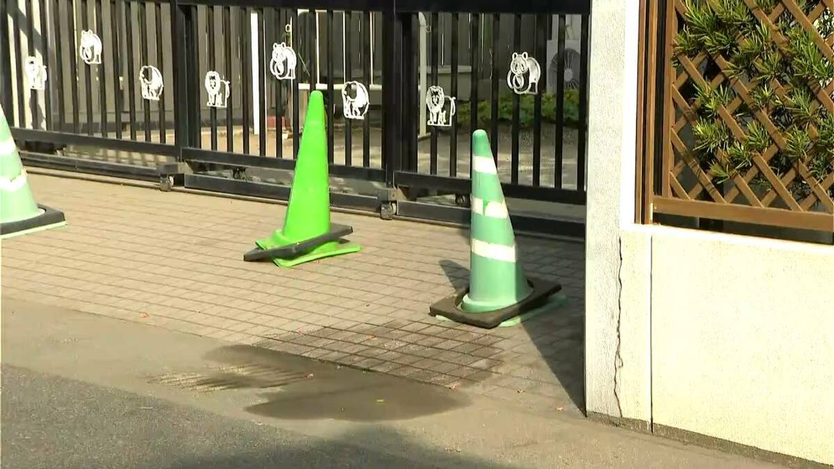 パトカーから逃走中、車が幼稚園のブロック塀に突っ込む　1人軽いけがで救急搬送　鹿児島