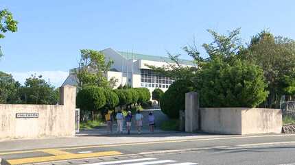 なぜ？夏休みが短い！36日→25日に短縮 「児童にも教員にも