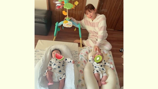 【 中川翔子 】双子に「プーメリー」「足パタパタうれしそう!」 兄→弟の視線で “双子を意識し始めた?” |TBS NEWS DIG