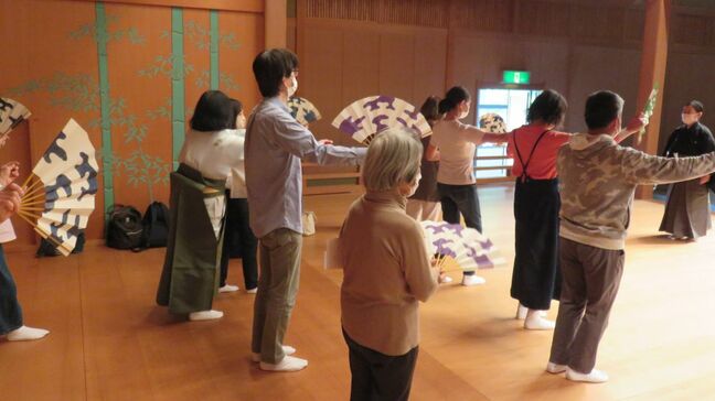 650年続く伝統芸能！五感で楽しむ「富山能楽堂大探検」能面やすり足を体験…初心者や子どもも参加できる講座の魅力【6月21日開催・富山能楽堂】|TBS NEWS DIG