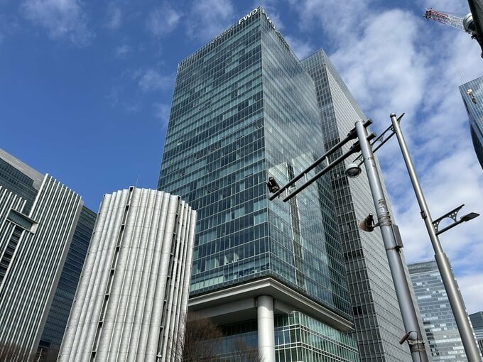 シンガポール系ファンドが東京駅前ビル売却検討､数千億円規模-関係者