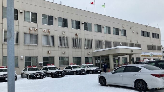 JR札幌駅で不審な動き…連絡を受けた駅員が取り押さえ「盗撮の犯人を確保」110番、スマホには別の日に盗撮した10代後半の女性も　逮捕された40歳の男「間違いない」　|　北海道のニュース｜HBC北海道放送