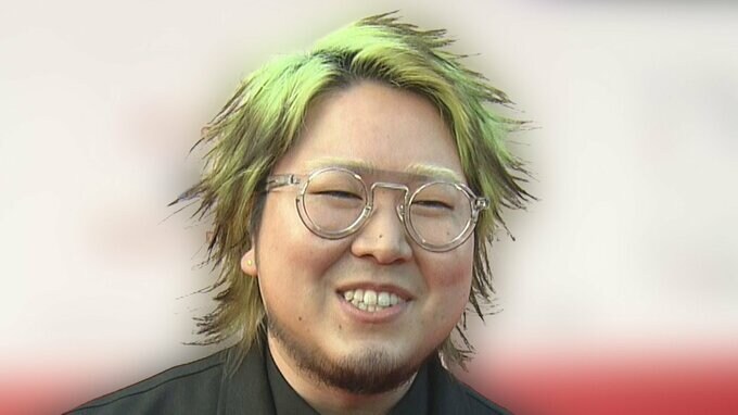 【 こっちのけんと 】　「今から思い切って眉毛を薄緑に染めます」　宣言通り実行　髪と合わせて眉毛も薄緑に染めた新スタイルに　「伝わらないし怖い」と本音告白|TBS NEWS DIG