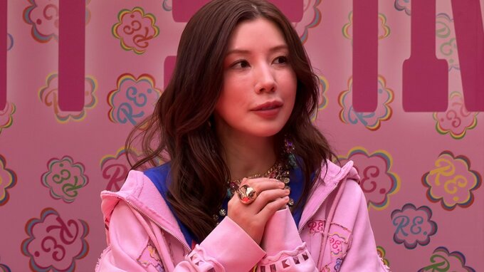 【 仲里依紗 】ド派手ラッピングカーのデザインに自信〝配慮です！〟ドライブするなら〝お花見〟〝花粉症でも車内からなら大丈夫！〟|TBS NEWS DIG