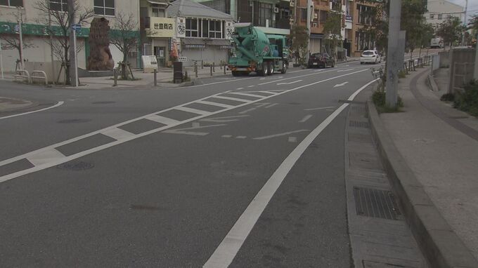 「血だらけの人が倒れている」黒っぽい車が道路横断中の男性をひき逃げ　男性は頭の骨や鎖骨を折る重傷　　|　沖縄のニュース｜RBC 琉球放送