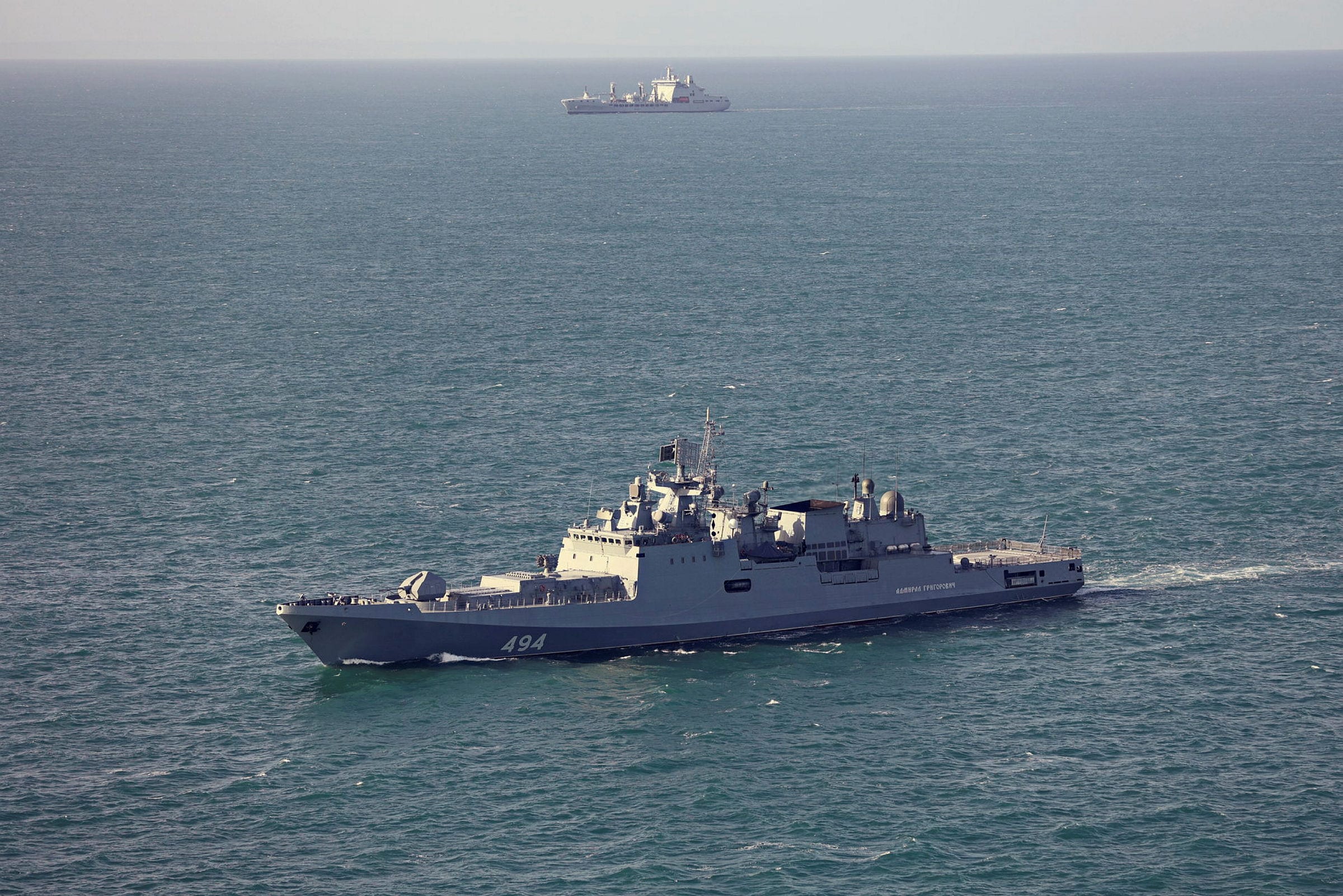 ロシア軍艦、英仏海峡で英国のヨットに警告射撃－負傷者なし | TBS