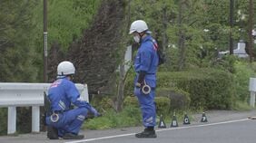 交通違反取締中の男性警察官が停止に応じなかった車に引きずられ重傷　殺人未遂などの容疑で64歳の男を逮捕　群馬・渋川市|TBS NEWS DIG