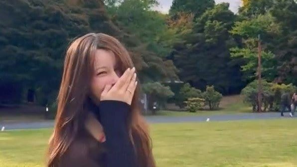 【 ダレノガレ明美 】昭和記念公園の紅葉を楽しむオフショットを公開「まだ早かったけど秋感じれました」|TBS NEWS DIG
