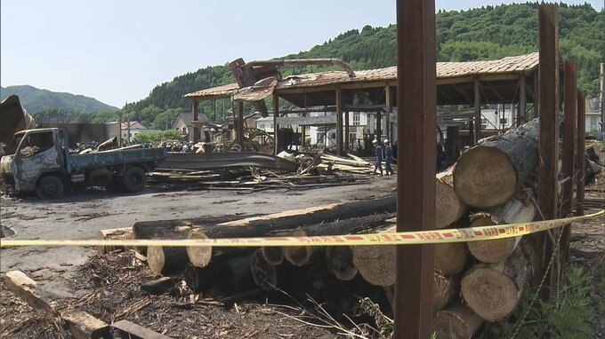 【詳報】「木材には灯油を染み込ませ…」火元の製材所の社長が証言　青森県大鰐町・住宅など18棟を焼いた火災　製材所では10年近く前からドラム缶で木くず燃やしており…　|　青森のニュース│ATV NEWS│青森テレビ
