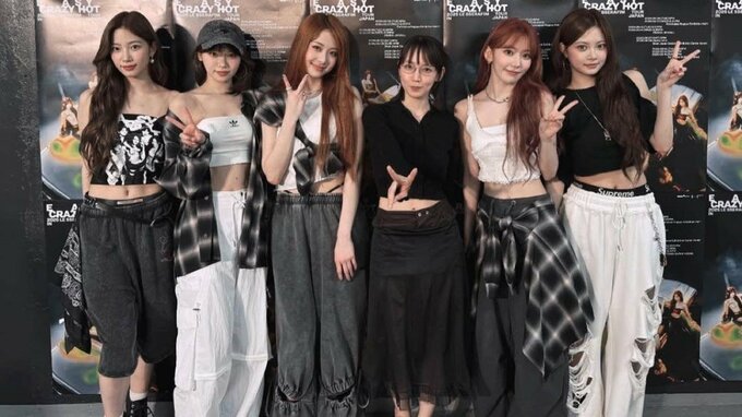 【 吉岡里帆 】LE SSERAFIM のライブに参加「咲ちゃんに声援」　合わせて6人ポーズにフォロワー “加入しても里帆ちゃんイケる” |TBS NEWS DIG