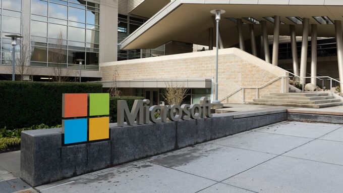 マイクロソフト、多くの営業職を出社免除へ－週3日義務導入予定も