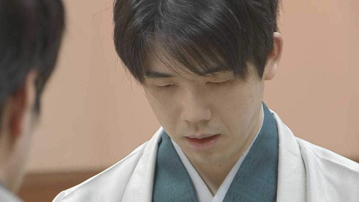 棋聖戦第2局で藤井聡太六冠が勝利　タイトル防衛に王手