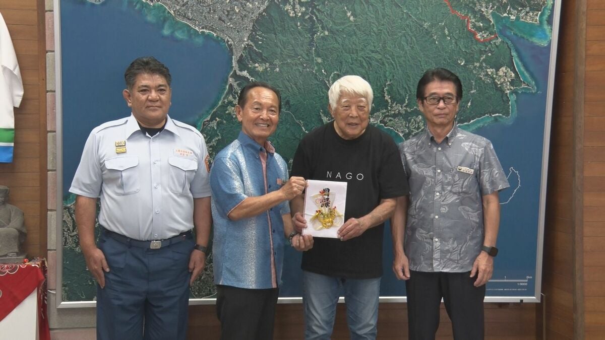 3000万円を市に寄付　財源課題の高規格救急車購入に役立てて　名護市出身の芸術家男性（88）