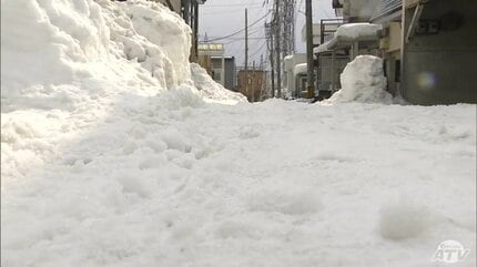 青森市民から悲鳴「除雪も排雪も一度も来ない」1月中旬から行われてい