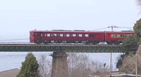 観光列車「伊予灘ものがたり」が倒木と接触 乗客約60人にけがなし 運転は2時間超後に再開 愛媛・伊予市　|　愛媛のニュース - Nスタえひめ｜あいテレビは6チャンネル