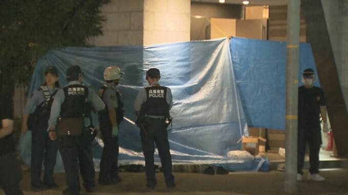 【速報】神戸市中央区のマンションで殺人事件が発生 住人の24歳女性が若い男に刃物で刺され死亡 男は逃走中 「エレベーター内で男女がもめている、悲鳴が聞こえた」と通報 ポートライナーの貿易センター駅近く|TBS NEWS DIG