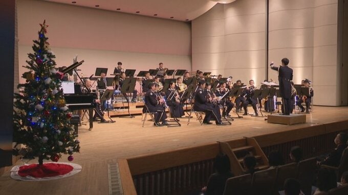 こうふドリームキャンパス　自衛隊の音楽隊がコンサート開催　|　山梨のニュース | ＵＴＹテレビ山梨