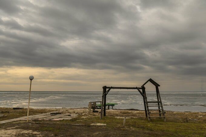 小麦積載のロシア船、アゾフ海で沈没－ドローン攻撃と主張