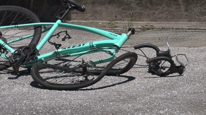 乗用車と自転車が衝突する事故　自転車の男子高校生が意識不明　本部町|TBS NEWS DIG