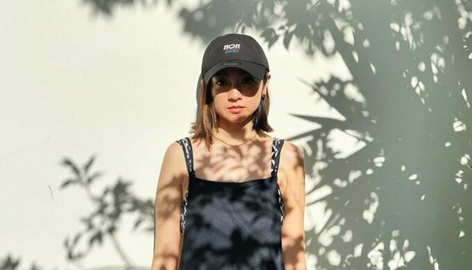 安達祐実さん　ブラックコーデで「夏の思い出」ショットを公開|TBS NEWS DIG