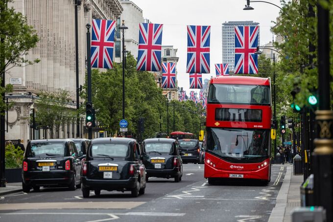 英為替ブローカーが破綻、トランプ関税に伴う市場混乱と英規制が直撃