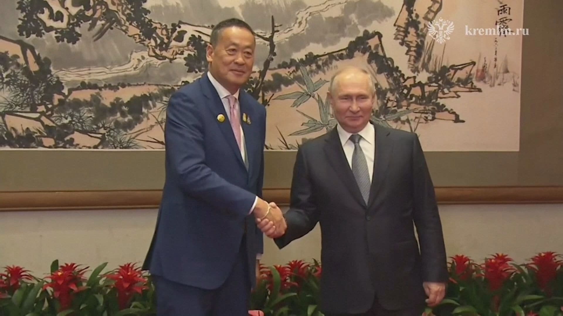 プーチンさま✨専用 プーチン大統領がタイのセター首相と会談 タイ訪問の招待に「コップン