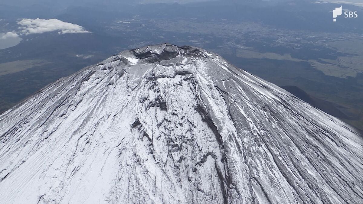 「救急車を呼んでほしい」"冬季閉鎖中"富士山九合目付近で滑落事故 中国籍の23歳男性が軽傷＝静岡県警 | 静岡のニュース | SBSNEWS | 静岡放送