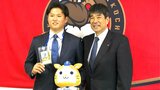 若松尚輝の「ドラ4指名」はDeNAの“期待の表れ” 欠端スカウト「試合前の準備など"ゲーム外"の姿勢も高評価。真っ直ぐの質、変化球のキレとも抜群。将来はエースに」と期待 DeNAスカウト陣がドラフト4位・若松に指名あいさつ【高知ファイティングドッグス】 | 高知のニュース・天気|KUTV NEWS | KUTVテレビ高知