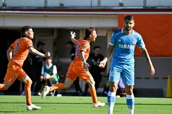 乾貴士が決勝弾! 清水が“運命の決戦”を制し再び2位浮上! 磐田 痛恨の敗戦【静岡三国決戦ファイナルラウンド速報】　|　静岡のニュース | SBSNEWS | 静岡放送