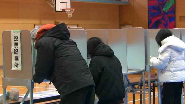 雪の中　多くの有権者訪れ一票を投じる　衆議院選挙　投票日|TBS NEWS DIG