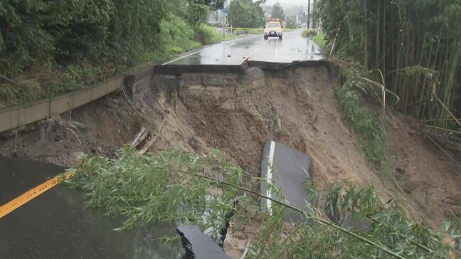 大雨で道路陥没 3台巻き込まれる 30代～70代男性3人重軽傷 石川・七尾市の国道249号|TBS NEWS DIG