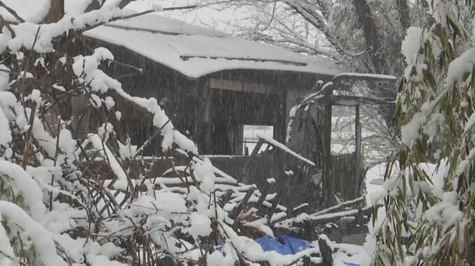 住宅火災で焼け跡から1人の遺体発見　この家に住む70代男性と連絡取れず　秋田・大仙市|TBS NEWS DIG