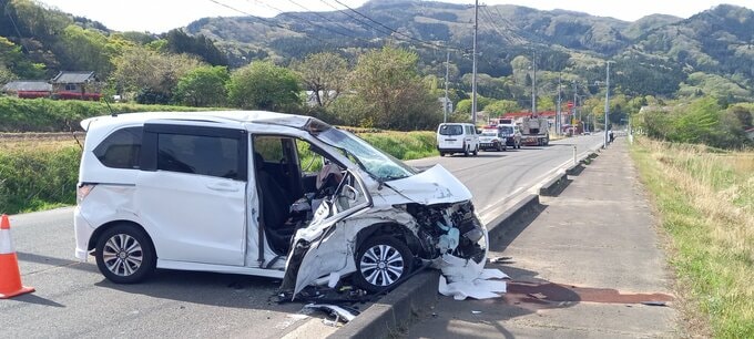 【速報】白石市内の国道で乗用車と大型トラックが出合い頭に衝突　男性1人意識不明の重体|TBS NEWS DIG