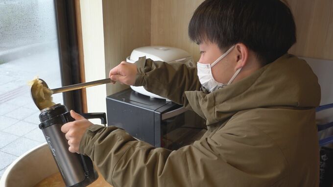 作る数は毎朝400個以上…早朝から“おにぎり炊き出し”全国から学生が集結　|　石川県のニュース｜MRO北陸放送