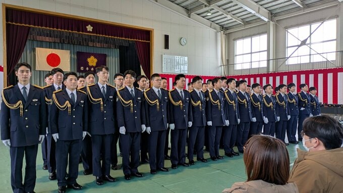 「信頼される警察官として職務に精進します」　岩手県警察学校で卒業式　45人が警察官としての第一歩を踏み出す|TBS NEWS DIG