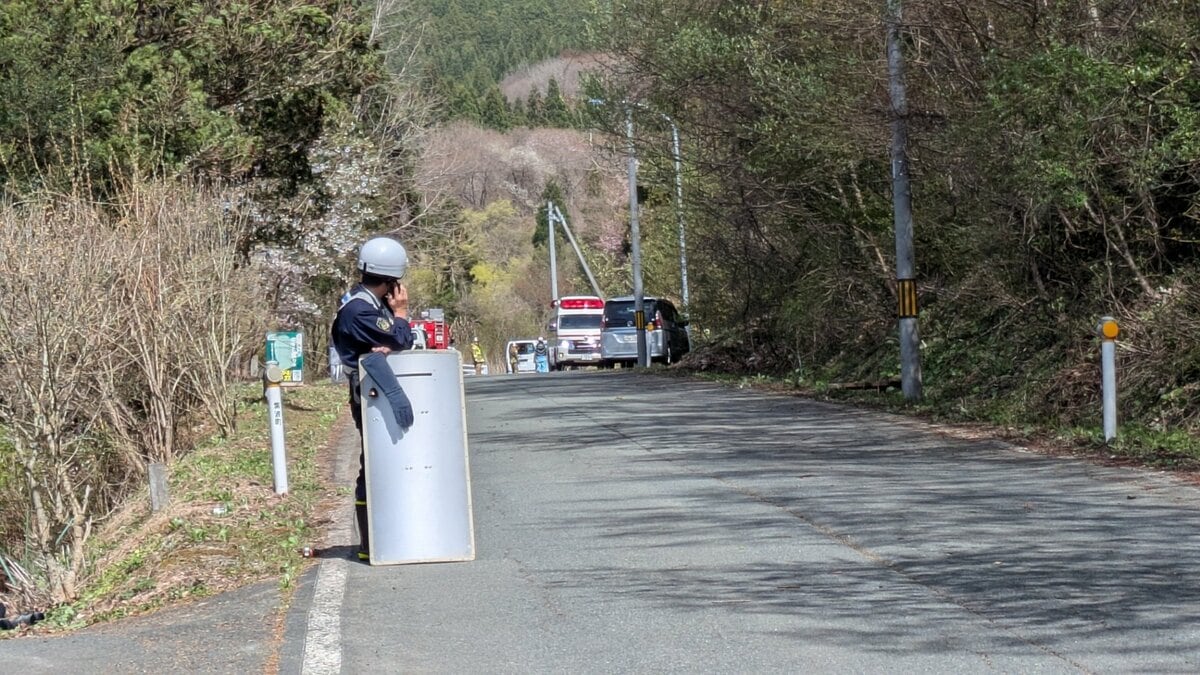 行方不明者捜索中の警察官がクマに襲われる　顔や腕をかまれるも搬送時は意識あり　…