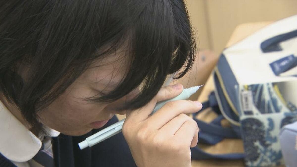 証言に色がついたよう」大空襲の記憶を絵に 高校生が悩みながら
