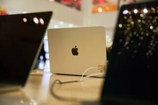 アップル、3月4日に製品発表－ニューヨークとロンドンでイベント開催| TBS CROSS DIG with Bloomberg