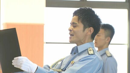 不偏不党かつ公平中正に」「強く頼もしい警察官に・・・」「被害者に