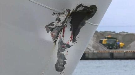 フェリーニューこしき」が出港中に岸壁に接触 けが人なし 鹿児島