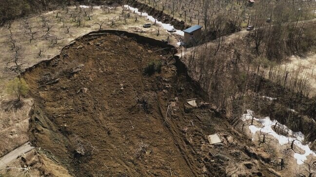 【詳報】「怖くてしょうがない」被害農家が語る『不安』と『恐怖』　リンゴ園地は崩れ・周辺の農道は崩落…　推定長さ160m・幅100mの「土砂崩れ」発生に…「土石流がくれば命は助からないレベル」|TBS NEWS DIG