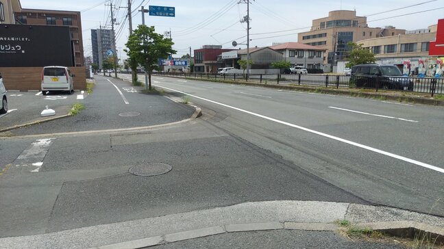 女子中学生運転の自転車が乗用車にはねられる　女子中学生は軽傷の模様　山口・宇部|TBS NEWS DIG