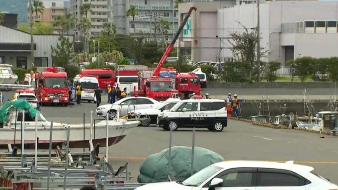 「車が海に飛び込んだ」漁港に軽乗用車が転落か　車に乗っていた女性(42)死亡　鹿児島市|TBS NEWS DIG