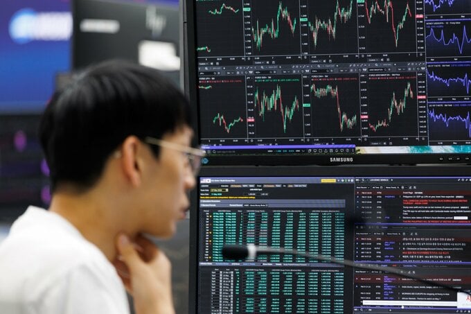 韓国株が下落、過去最大の上げ記録した前週末の反動－半導体株に売り
