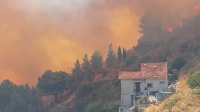 フランス南部マルセイユの山火事　住民ら110人けが　空港は再開|TBS NEWS DIG